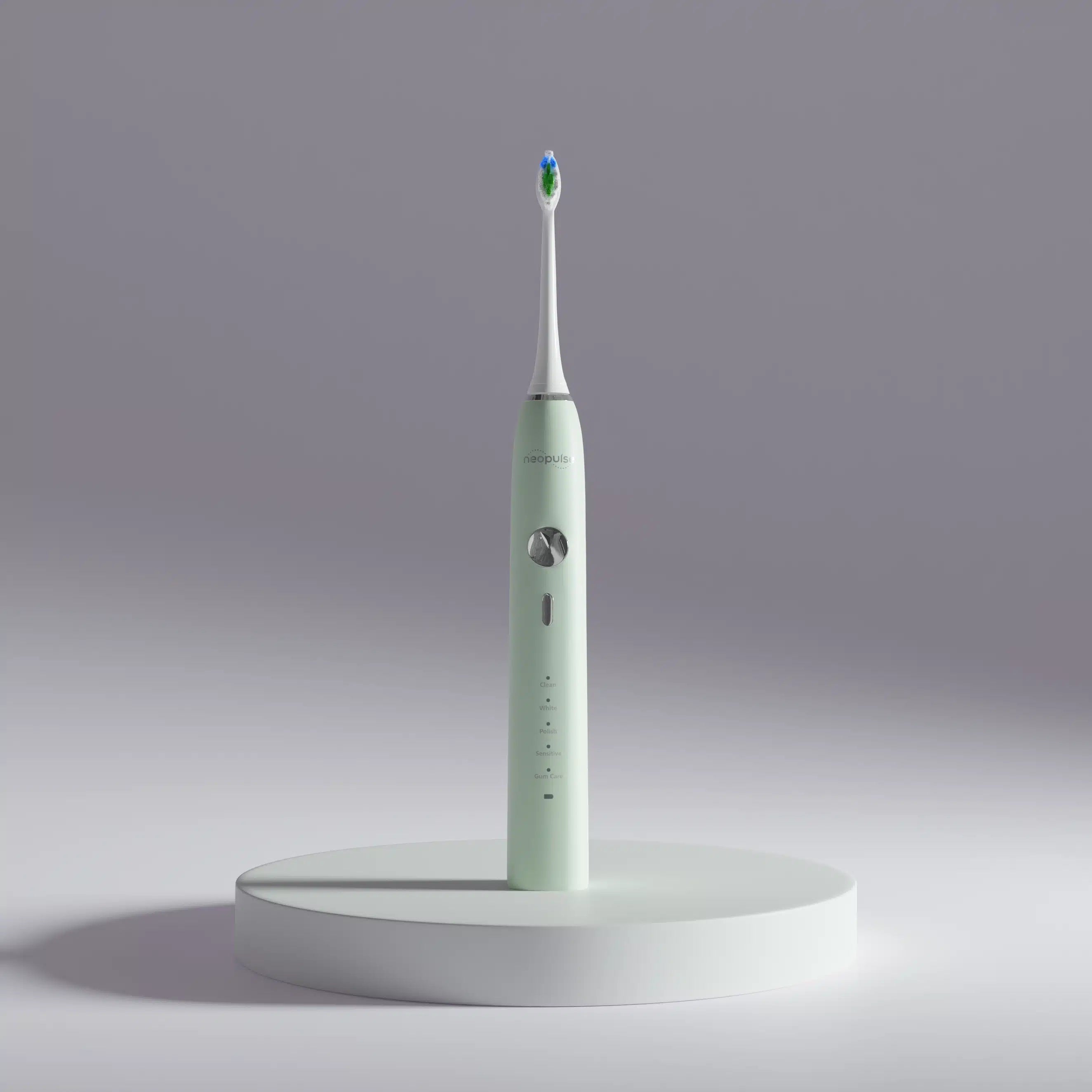 La brosse à dents électrique NEOSONIC vert sauge de la marque NEOPULSE est reconditionnée dans l'atelier de Versailles et proposée à la vente sur le site de NEOPULSE.
